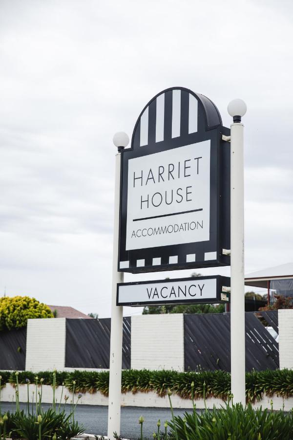 Harriet House Tumutモーテル エクステリア 写真