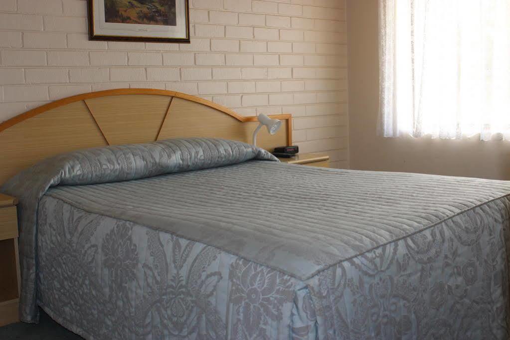 Harriet House Tumutモーテル エクステリア 写真